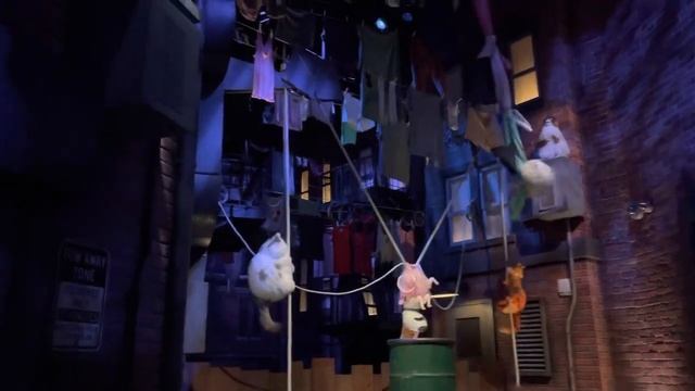 Secret Life of Pets: Off the Leash Ride смотреть онлайн