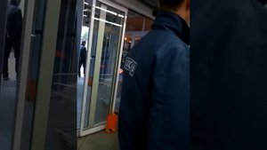 Как себя вести при незаконном обыске охранниками в магазине