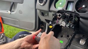 Замена Неисправного Переключателя Круиз-Контроля Ауди / Replacing Faulty Cruise Control Switch Audi