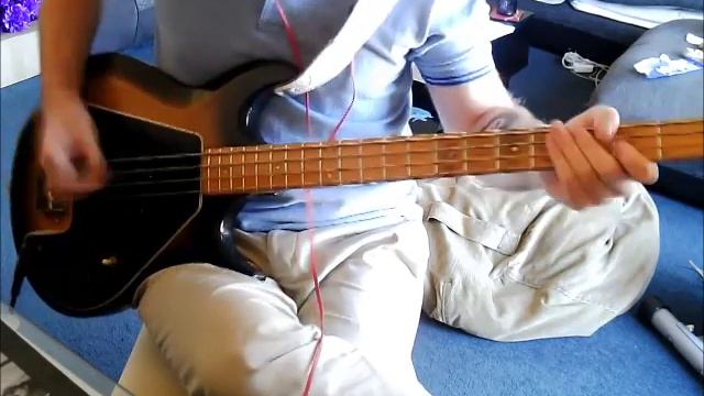 Green Day - Basket Case - Bass Cover Gibson G3 смотреть онлайн