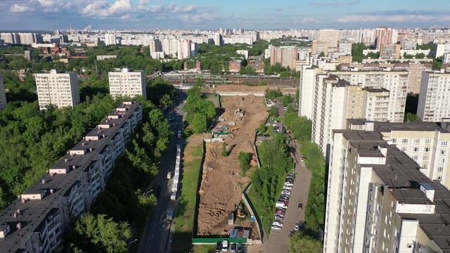 Улица соединяющая. 800 Летия Москвы Инженерная улица. Путепровод, соединяющий улицу 800-летия Москвы с инженерной улицей.. Северная часть Москвы. Парк 800 летия Москвы.