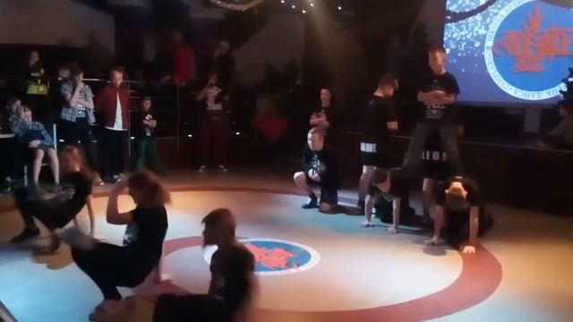 Шоу школы брейк данса Брест смотреть онлайн