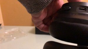 Bluetooth гарнитура Soundcore by Anker Life Q20 с активным шумоподавлением. Распаковка и осмотр.