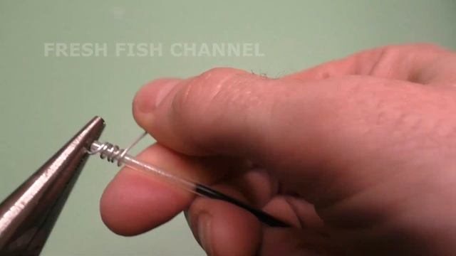 Как избежать сползания силикона с крючка | Лайфхак с булавкой