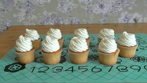 Как Нанести Крем на Капкейки / how to decorate cupcakes