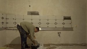 Укладка плитки на фартук кухни