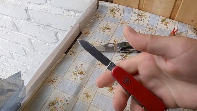 Секрет раскрыт! 3 способа открыть нож Victorinox одной рукой +БОНУС (четвертый способ) смотреть онлайн