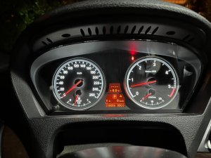 Пересвет панели приборов BMW X5, панель приборов BMW X5 в стиле BWV X5 M/ Overlight dashboard BMW X