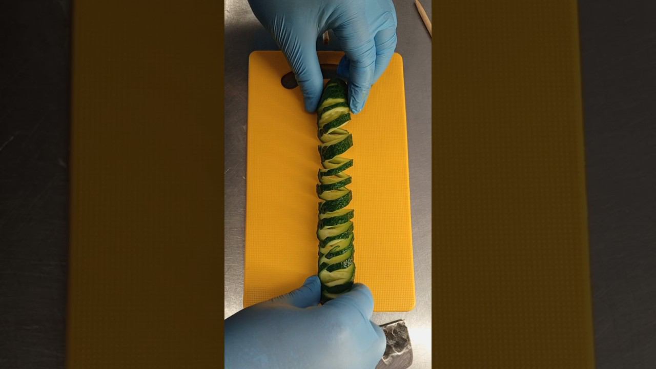 How to chop cucumber #food #foodie #tasty #lifehacks