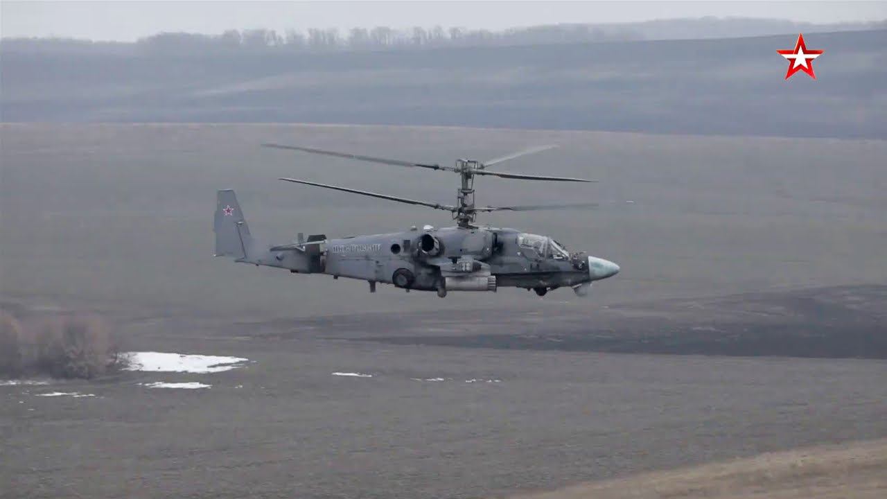 Экипажи вертолетов Ка-52 уничтожили бронетехнику украинских националистов
