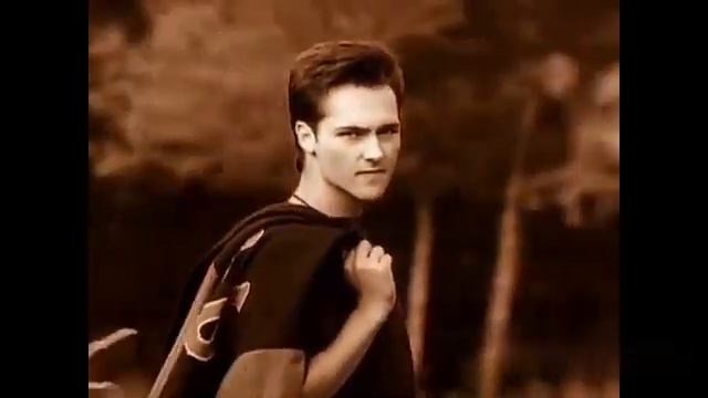 Юрий шатунов и упав на колени. Юрий шатунов и упав на колени фото. Как называется песня и упав на колени. Шатунов юрий в молодости 1994. Юрий шатунов 1994 год.