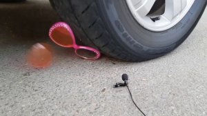 Эксперимент машина переезжает разные вещи