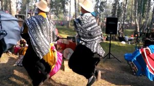 Эквадорский танец под песню "живых" индейцев. Народный клуб танца "Ассоль"VID 20160820 170200