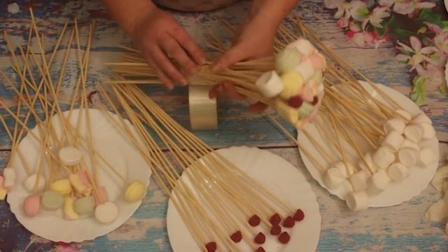 Букет из маршмеллоу своими руками / Подарок своими руками / Bouquet of marshmallows fatto a mano