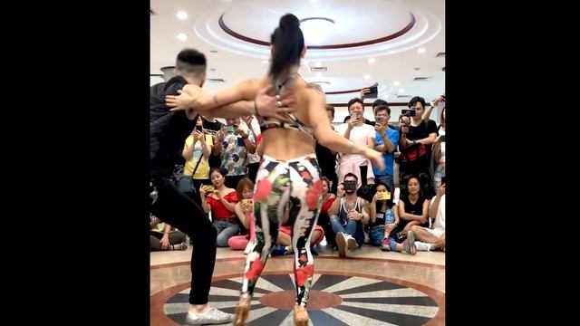 RONIE & NAHIR | Bachata Fusion Musicality ⭐️?⭐️ смотреть онлайн