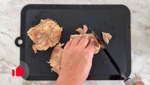 Салат из баклажанов с курицей и орехами