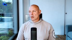 Как жить по верхним этажам. Александр Палиенко.