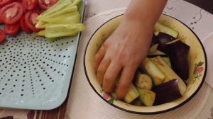 Запеченые овощи и бёдра индейки в духовке