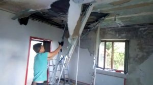 Эффективный демонтаж потолка из ГКЛ без инструмента