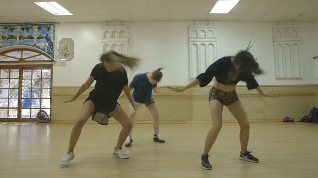Röyksopp "Here She Comes Again" Choreography by TEVYN COLE