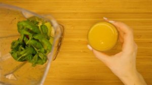 Смузи клубника базилик