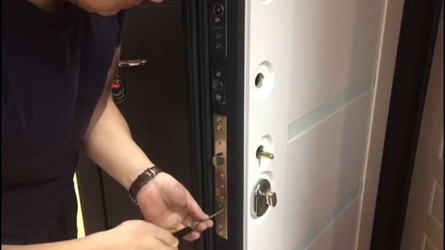 Как снять цилиндр личинку замка смотреть онлайн