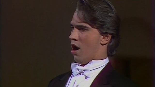 Dmitri Hvorostovsky. Come Raggio di Sol.  1990.