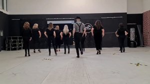 DUECENTOMILA ORE / ANA MENA / COREOGRAFIA MAURIZIO SERAFINI
