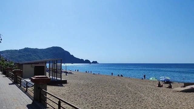 Набережная, Cleopatra beach