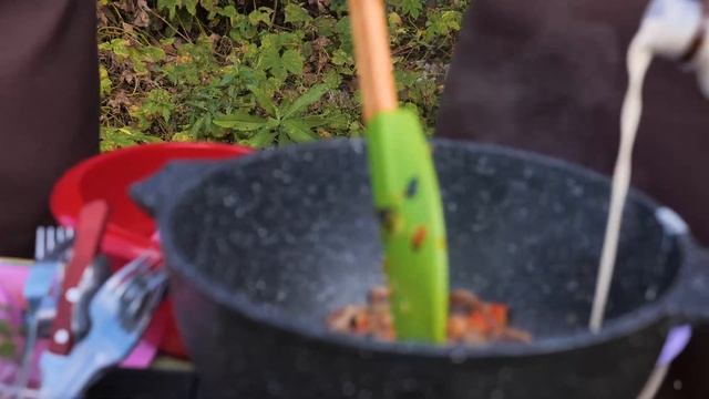 Чаевать с Сельчанкой #23 Паста с забайкальскими лесными грибами смотреть онлайн