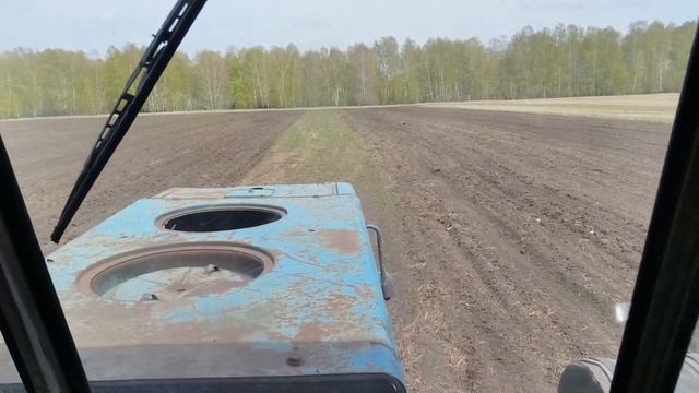 Посевная 2023! МТЗ-82 с сз-3.6 на посеве ячменя и т-150к на предпосевной обработке паров с кпэ-7. смотреть онлайн