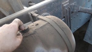 3 ходовой кран на подъём кузова прицепа  пневмо выходы на шакман