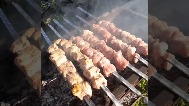 Шашлык из свинины на даче . смотреть онлайн