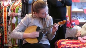 "Светит месяц". Играет на домре  Алевтина Газукина.г.Красноперекопск. MVI 4444 30 января