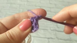 ВЯЗАНЫЕ ФИАЛКИ В ГОРШОЧКЕ КРЮЧКОМ / ФИАЛКА В ГОРШКЕ КРЮЧКОМ МАСТЕР-КЛАСС