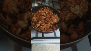 Пирог с картошкой и свиными шкварками