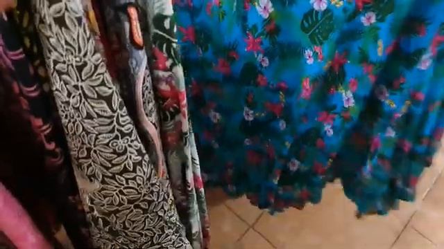 Бали ну как же не купить что нибудь на Бали.Смотрю одни Модницы и Модники смотрят данный контэнт ?