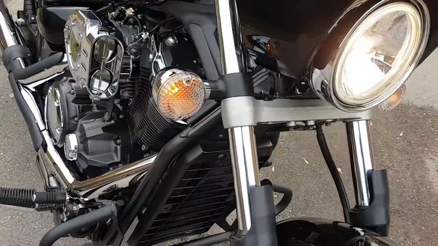 Yamaha XVS1300CU Stryker смотреть онлайн