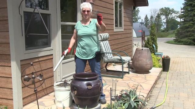 In the Garden: Container Planting смотреть онлайн