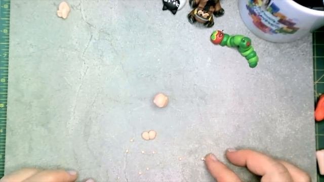 Гном из полимерной глины