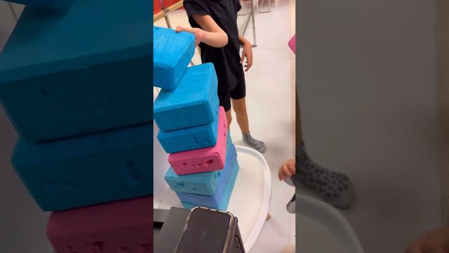 Гимнастика в Academkids. смотреть онлайн