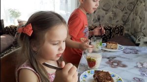 164/Подарок маме на День Рождения /Испекла тортик