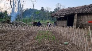 Single mother: The older sister's misunderstanding of the stupid uncle.