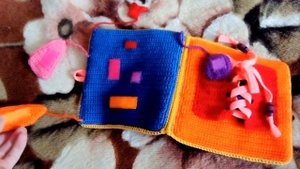 Развивающая книжка  крючком