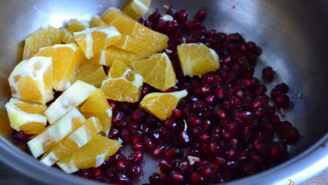 Компот из зерен граната с апельсином