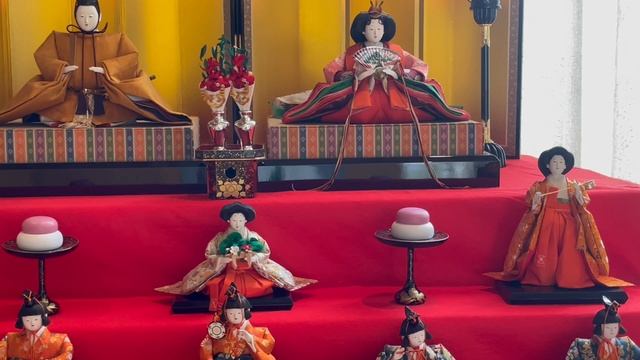 Как живут в Японии. Хинамацури - праздник девочек. Каллиграфия - магазин и выставка. смотреть онлайн