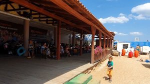 Феодосия. Не нужно ехать сюда летом. Плюсы отдыха в сентябре.