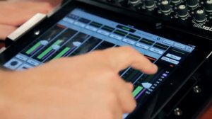 Mackie DL1608 Digital Live Sound Mixer With IPad Controller Demo