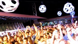 Лирой Торнхилл (Leeroy Thornhill) «Aquadance» -2012 Breathe $ Internet Friends