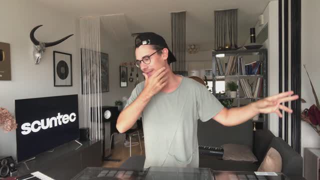 12.22. Insider DJ Knowledge: Secret Trick to Satisfy Every Crowd